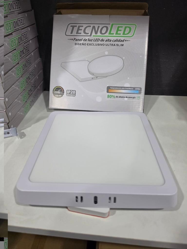 Aplique de pared LED cuadrado de aluminio, 18W